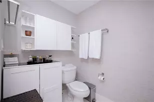 9725 NW 52nd St, Doral, FL 33178 - Photo 22