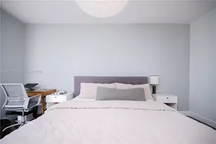 9725 NW 52nd St, Doral, FL 33178 - Photo 16