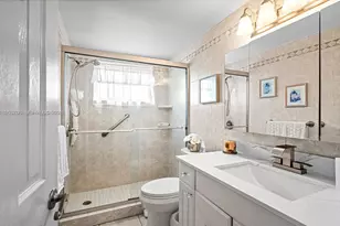 180 NE 12th Ave, Hallandale Beach, FL 33009 - Photo 12
