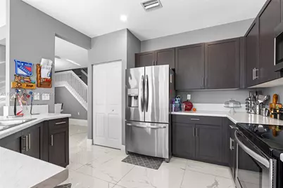 1388 SE 27th Ter, Homestead, FL 33035 - Photo 18