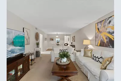 2004 Granada Dr #O2, Coconut Creek, FL 33066 - Photo 1