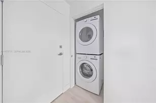 32 NW 14th Ave, Miami, FL 33125 - Photo 4