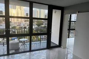 1000 Parkview Dr, Hallandale Beach, FL 33009 - Photo 6