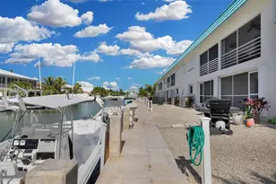 389 N Anglers Dr N, Marathon, FL 33050 - Photo 2