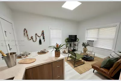 126 Mendoza Ave #2, Coral Gables, FL 33134 - Photo 2