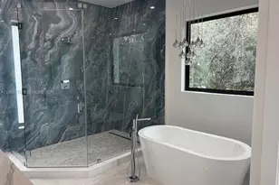 2 Hough Dr, Miami Springs, FL 33166 - Photo 24