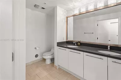 90 SW 3rd St #1115, Miami, FL 33130 - Photo 6