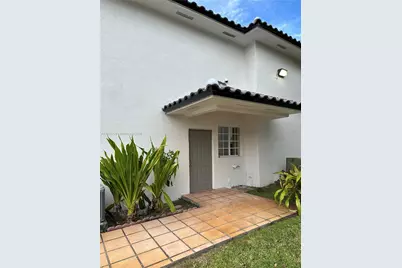 7549 NW 175th St #7549, Hialeah, FL 33015 - Photo 4