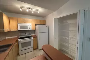 1261 SE 27th St, Homestead, FL 33035 - Photo 6