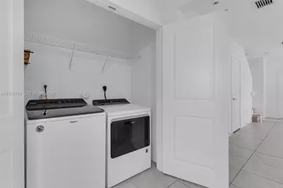 540 NE 5th Ter, Florida City, FL 33034 - Photo 8