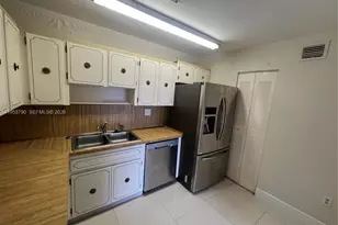 5731 NW 37th St, Virginia Gardens, FL 33166 - Photo 14