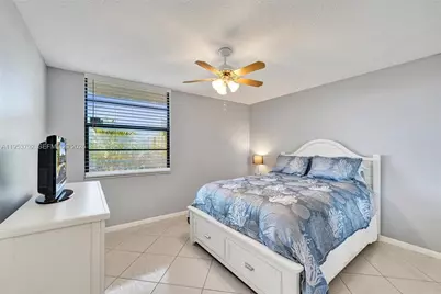 1514 Whitehall Dr #405, Davie, FL 33324 - Photo 10