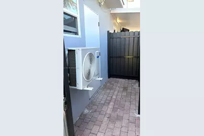 5245 NW 192nd Ln #1, Miami Gardens, FL 33055 - Photo 8