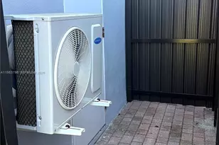 5245 NW 192nd Ln, Miami Gardens, FL 33055 - Photo 8