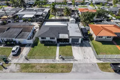 11610 NW 57th Ct, Hialeah, FL 33012 - Photo 48