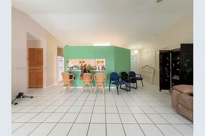 17301 SW 149th Ct, Miami, FL 33187 - Photo 4