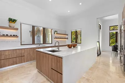 221 Casuarina Concourse, Coral Gables, FL 33143 - Photo 24