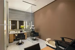 88 SW 7th St, Miami, FL 33130 - Photo 28