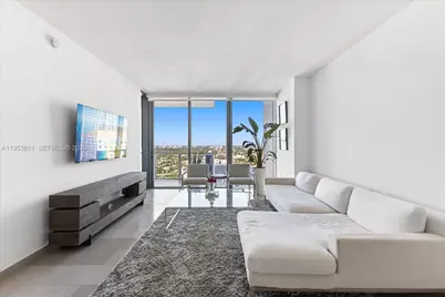 88 SW 7th St #2506, Miami, FL 33130 - Photo 4