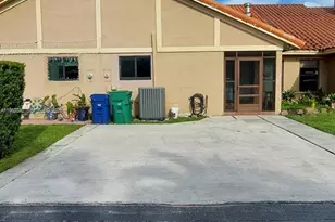 19525 E Cypress Ct E, Hialeah, FL 33015 - Photo 2