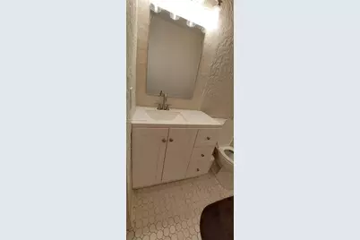 19525 E Cypress Ct E #19525, Hialeah, FL 33015 - Photo 8