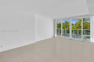 100 Bayview Dr, Sunny Isles Beach, FL 33160 - Photo 14
