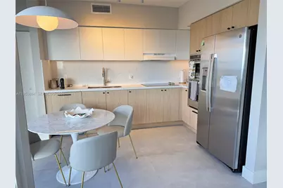 4779 Collins Ave #2506, Miami Beach, FL 33140 - Photo 4