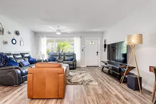 601 NE 2nd St, Dania Beach, FL 33004 - Photo 4