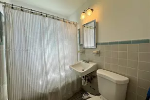 8620 Byron Ave, Miami Beach, FL 33141 - Photo 12