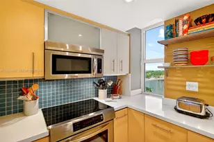 2401 Collins Ave, Miami Beach, FL 33140 - Photo 16