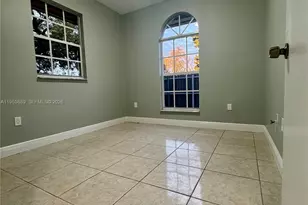 601 NW 97th St, Miami, FL 33150 - Photo 10