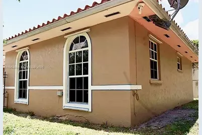 601 NW 97th St #601, Miami, FL 33150 - Photo 14