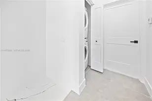 526 SW 2nd St, Miami, FL 33130 - Photo 22