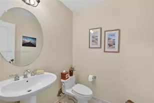 16135 Emerald Estates Dr, Weston, FL 33331 - Photo 28