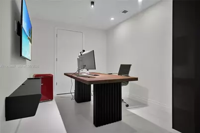 1080 Brickell Ave #1802, Miami, FL 33131 - Photo 14