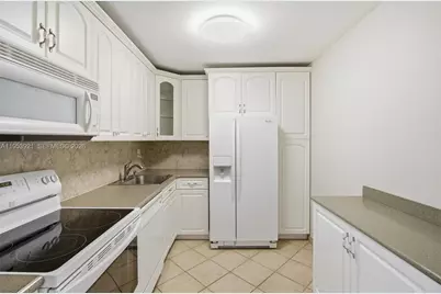 3731 N Country Club Dr #1421, Aventura, FL 33180 - Photo 10