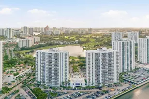 3731 N Country Club Dr, Aventura, FL 33180 - Photo 32