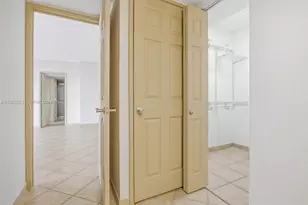 3731 N Country Club Dr, Aventura, FL 33180 - Photo 20