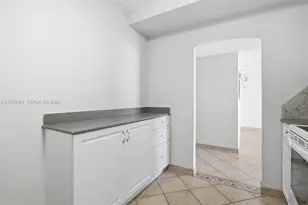 3731 N Country Club Dr, Aventura, FL 33180 - Photo 12