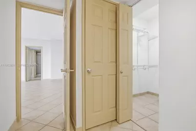 3731 N Country Club Dr #1421, Aventura, FL 33180 - Photo 12