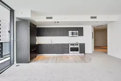 45 SW 9th St #1806, Miami, FL 33130 - Photo 8