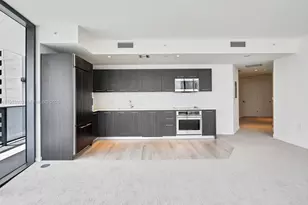 45 SW 9th St, Miami, FL 33130 - Photo 8