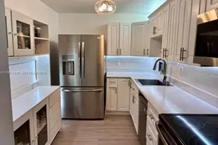 20301 W Country Club Dr, Aventura, FL 33180 - Photo 4