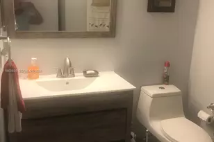 195 Lakeview Dr, Weston, FL 33326 - Photo 6