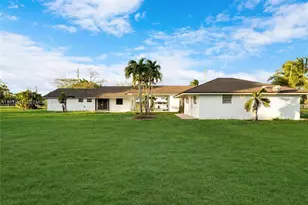 20000 SW 216th St, Miami, FL 33170 - Photo 12