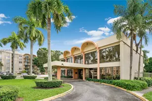 9340 Fontainebleau Blvd, Miami, FL 33172 - Photo 28