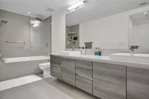 1080 Brickell Ave, Miami, FL 33131 - Photo 12
