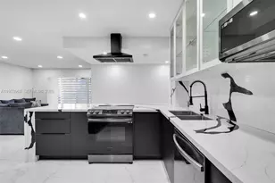 3800 Hillcrest Dr, Hollywood, FL 33021 - Photo 12