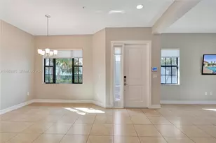 11353 SW 13th St, Pembroke Pines, FL 33025 - Photo 8