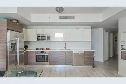 1010 SW 2nd Ave #1209, Miami, FL 33130 - Photo 2
